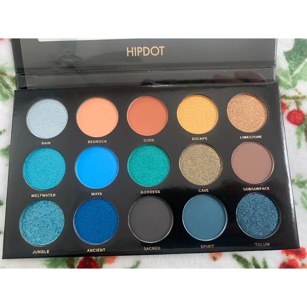 BRAND NEW hipdot cenote pressed eyeshadow palette